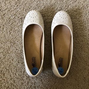 Cliffs by White Mountain ballet flats NWOT